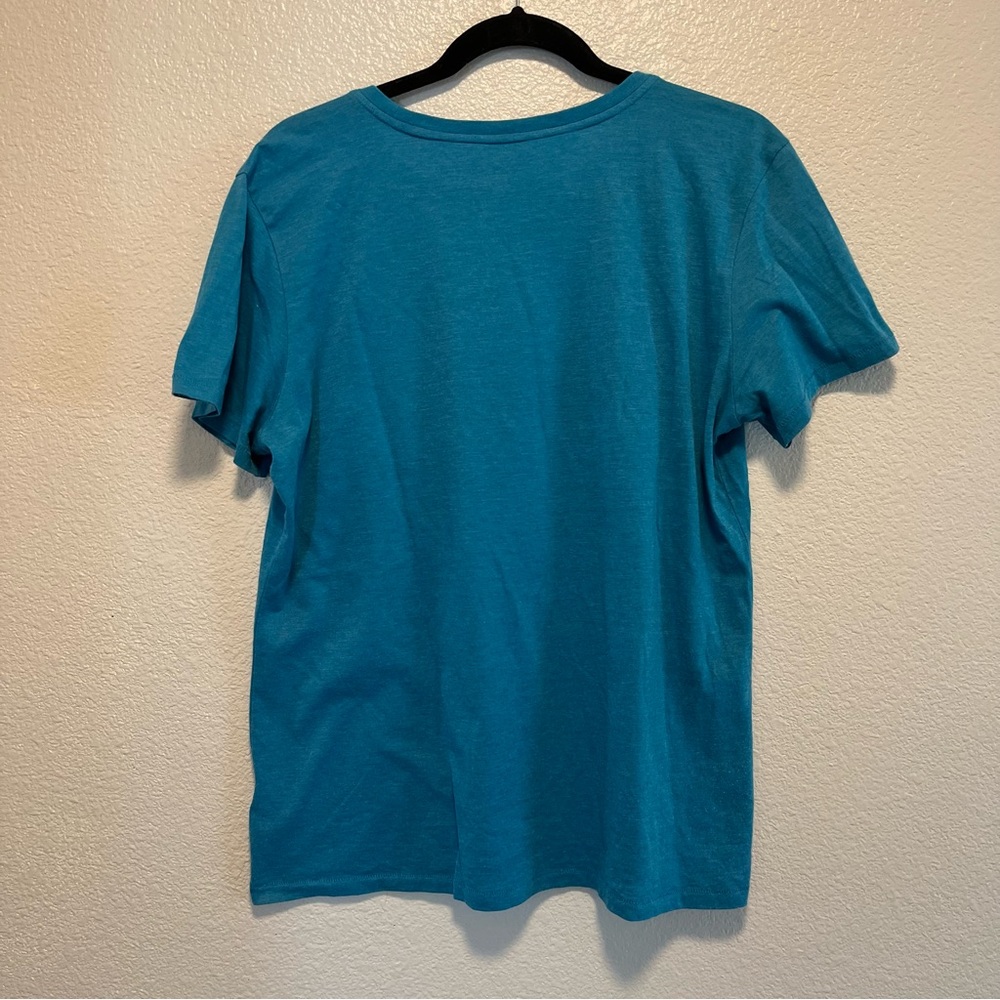 Life Is Good Women size L T-Shirts Lot Of 2 Gift Camping Short Sleeve Relaxed - Picture 7 of 8